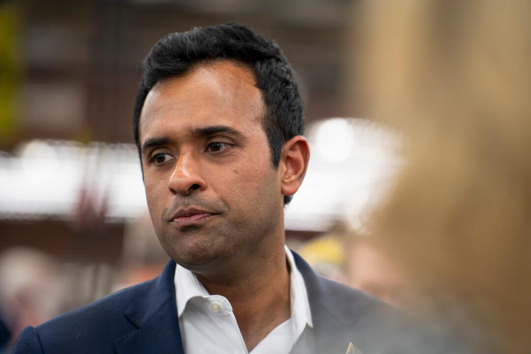 Vivek Ramaswamy Calls for ‘Libertarian-Nationalist Alliance’