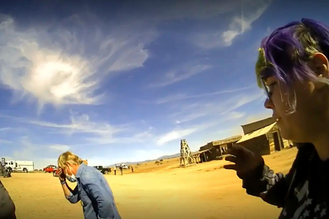 Jurors Sworn In for Trial of ‘Rust’ Armorer in Fatal 2021 Shooting by Alec Baldwin