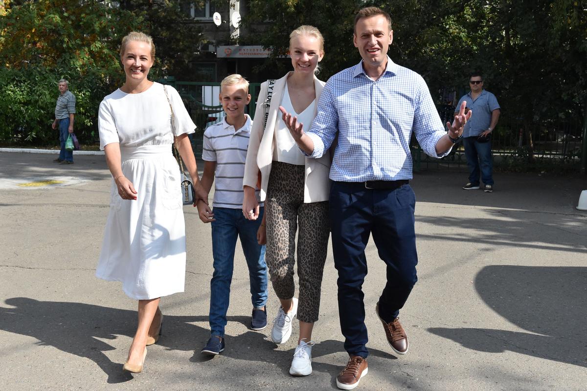 Russian opposition activist Alexei Navalny (R), daughter Daria (2R), son Zakhar (2L) and wife Yulia (L) arrive at a polling station during the Moscow city Duma elections in Moscow on Sept. 8, 2019. (Vasily Maximov/AFP via Getty Images)