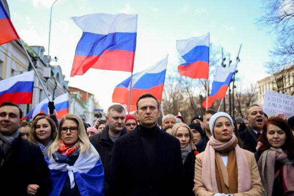 Russian opposition leader Alexei Navalny and other demonstrators march in memory of murdered Kremlin critic Boris Nemtsov in downtown Moscow, on February 29, 2020. (Kirill Kudryavtsev/AFP via Getty Images)