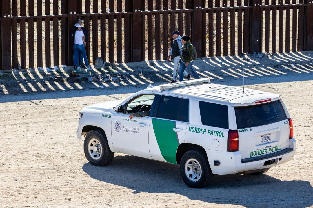 Rights Advocate Group Holds Roundtable to Discuss Border Crisis