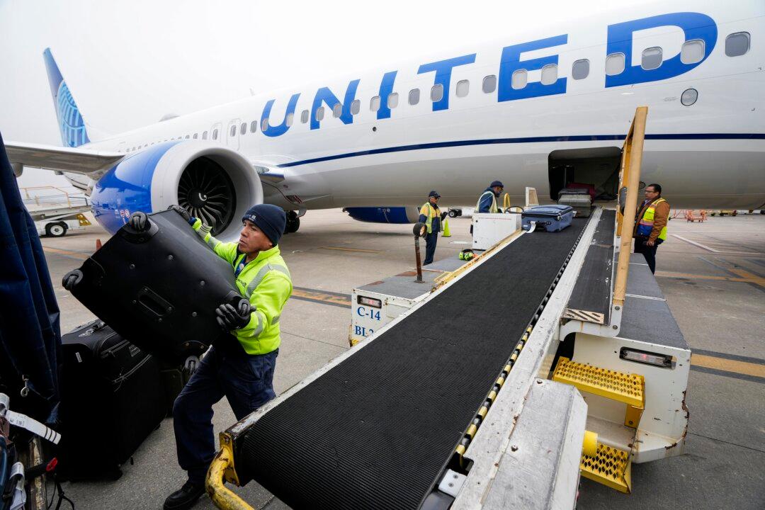 Checking a Bag Will Cost You More on United Airlines, Which Is Copying a Similar Move by American