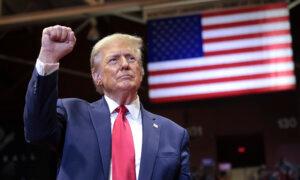 Trump Says He Will Use Local Police to Deport Illegal Immigrants If Reelected