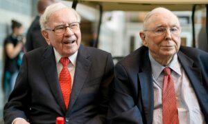 Warren Buffett Uses His Annual Letter to Warn About Wall Street and Recount Berkshire’s Successes