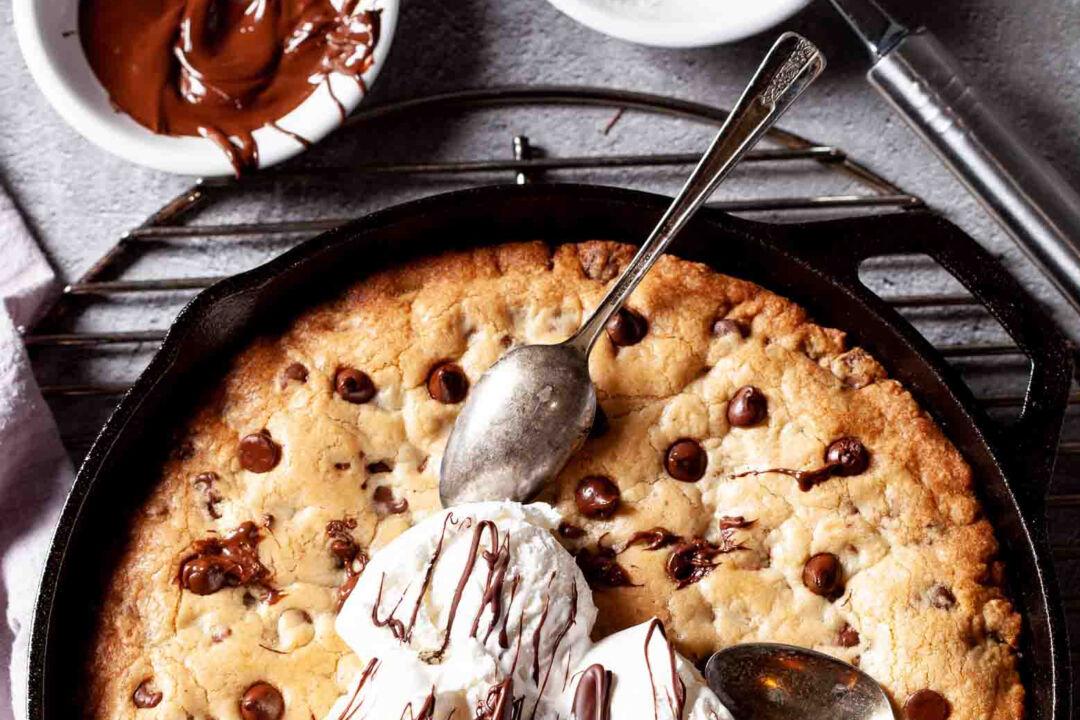 Skillet Chocolate Chip Cookie Cake