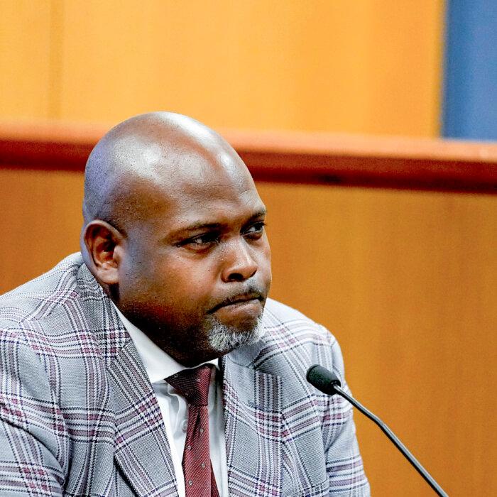 Witness Confronted With Texts, Key Details He Shared About Wade-Willis Relationship