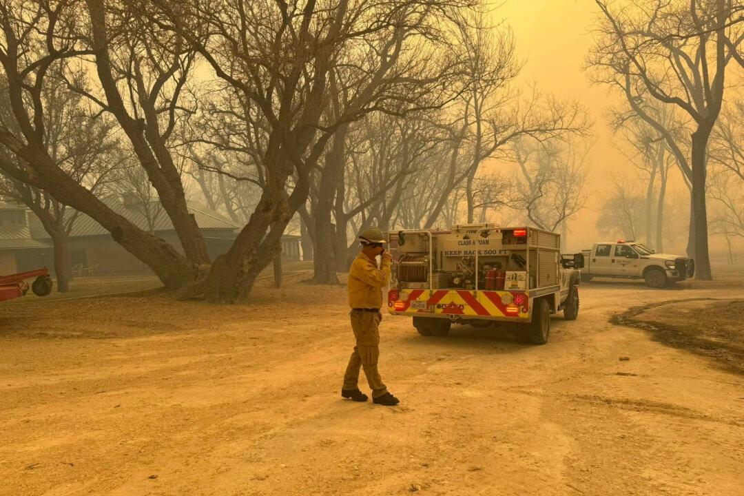 Texas Governor Issues Disaster Declaration as Panhandle Wildfires Grow