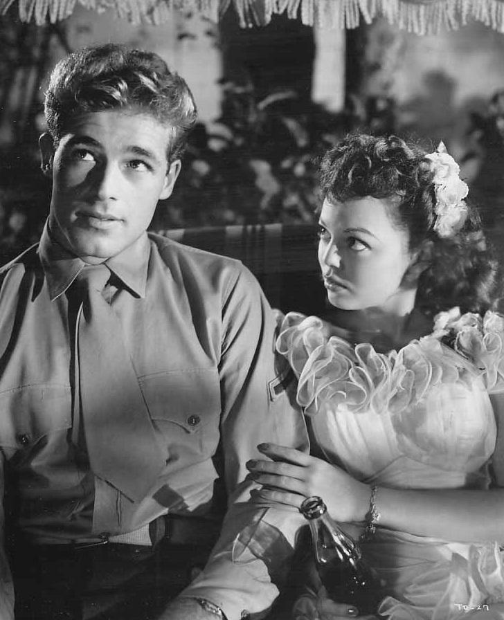 Cliff Harper (Guy Madison) and Helen Ingersoll (Jean Porter), in "Till the End of Time." (RKO Radio Pictures)