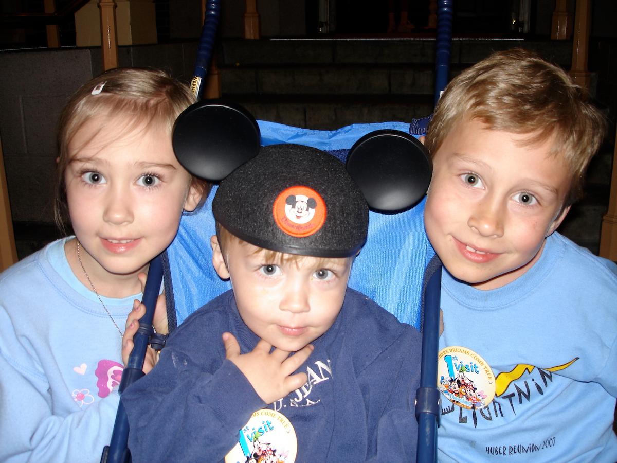 The three siblings when they were children. (Courtesy of <a href="https://www.youtube.com/channel/UC6hUJrqT-f4lfKHQ6_gOw2A">Life in 3D</a>)