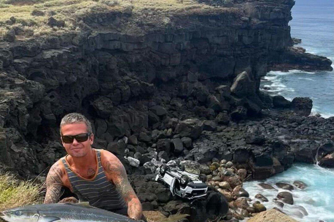 Canadian Man Drives Off Hawaiian Cliff, Falls From Wreck, Washes out to Sea, Survives