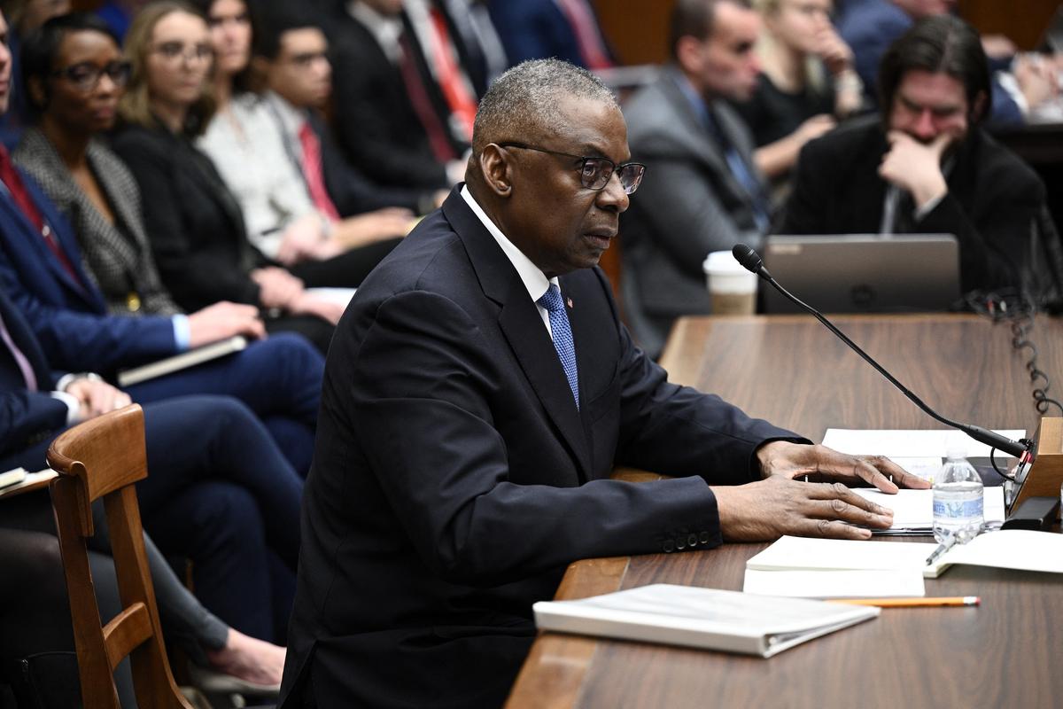 Military Aides Made Decision to Transfer Defense Secretary’s Authority During Hospitalization