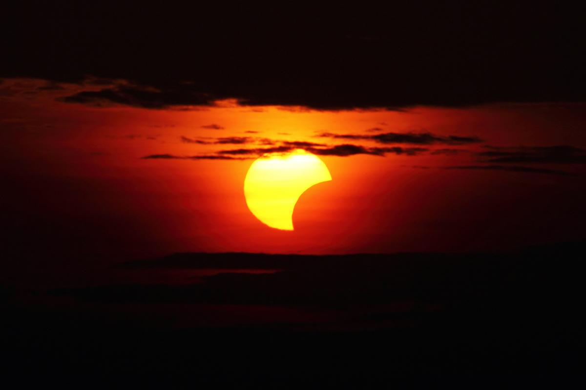 Delta Offering Flight With a Possible Optimum View of Total Solar Eclipse in April