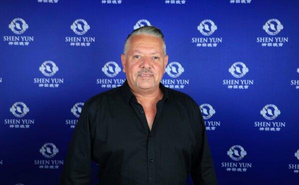 First Nations leader Rodney Carter attends Shen Yun Performing Arts at the Ulumbarra Theatre in Bendigo, Australia, on March 1, 2024. (NTD)