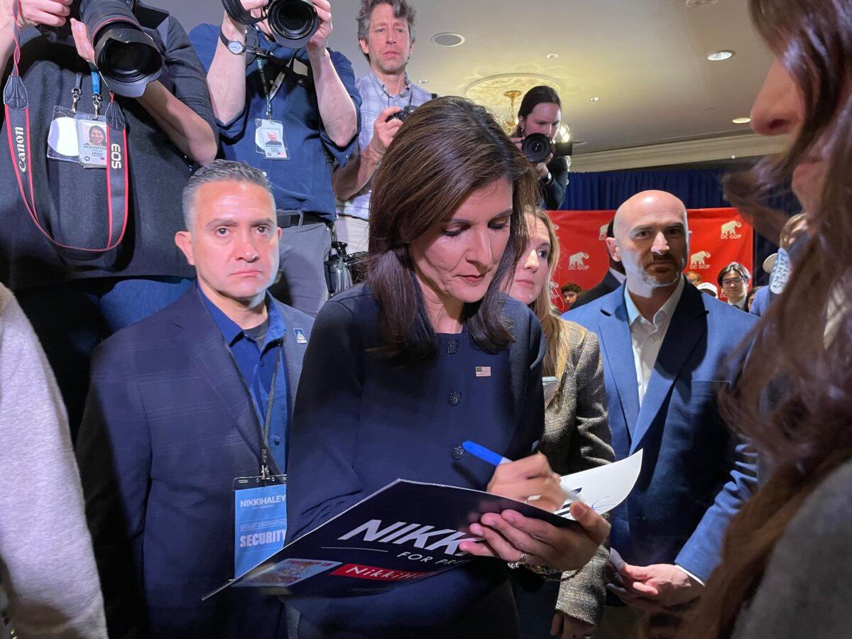 Republican Presidential candidate Nikki Haley with supporters at the Madison Hotel, the only poll site for the D.C. Republican presidential primary, in Washington on March 1, 2024. (Terri Wu/The Epoch Times)