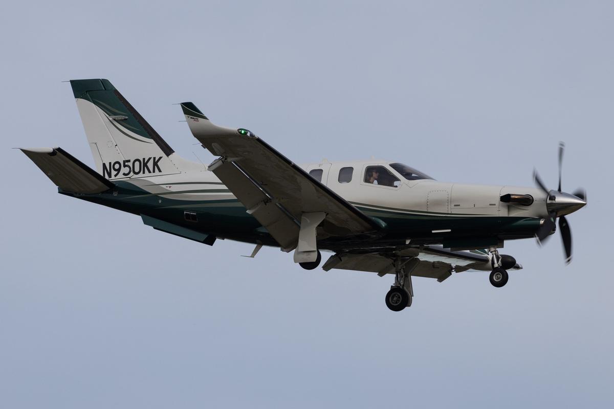 2 Killed in Small Plane Crash in Northern California Mountain Town Near Lake Tahoe