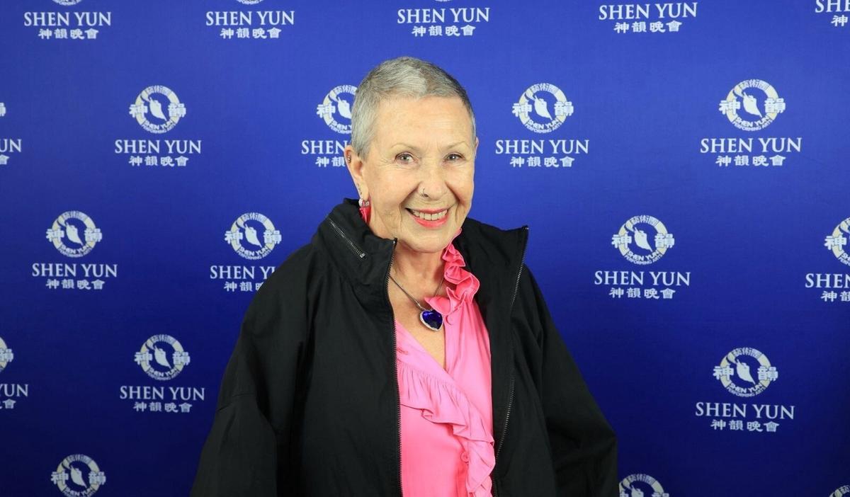 Artist Left Almost Speechless by Shen Yun