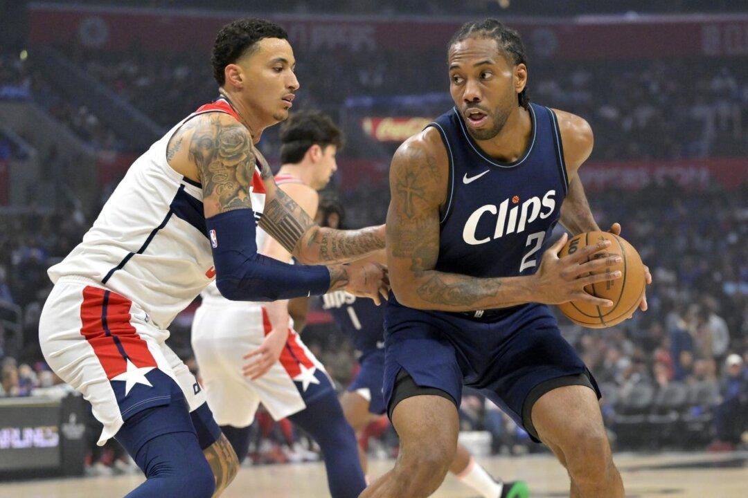 Clippers Roll, Send Wizards to 14th Straight Loss—Westbrook Breaks Hand