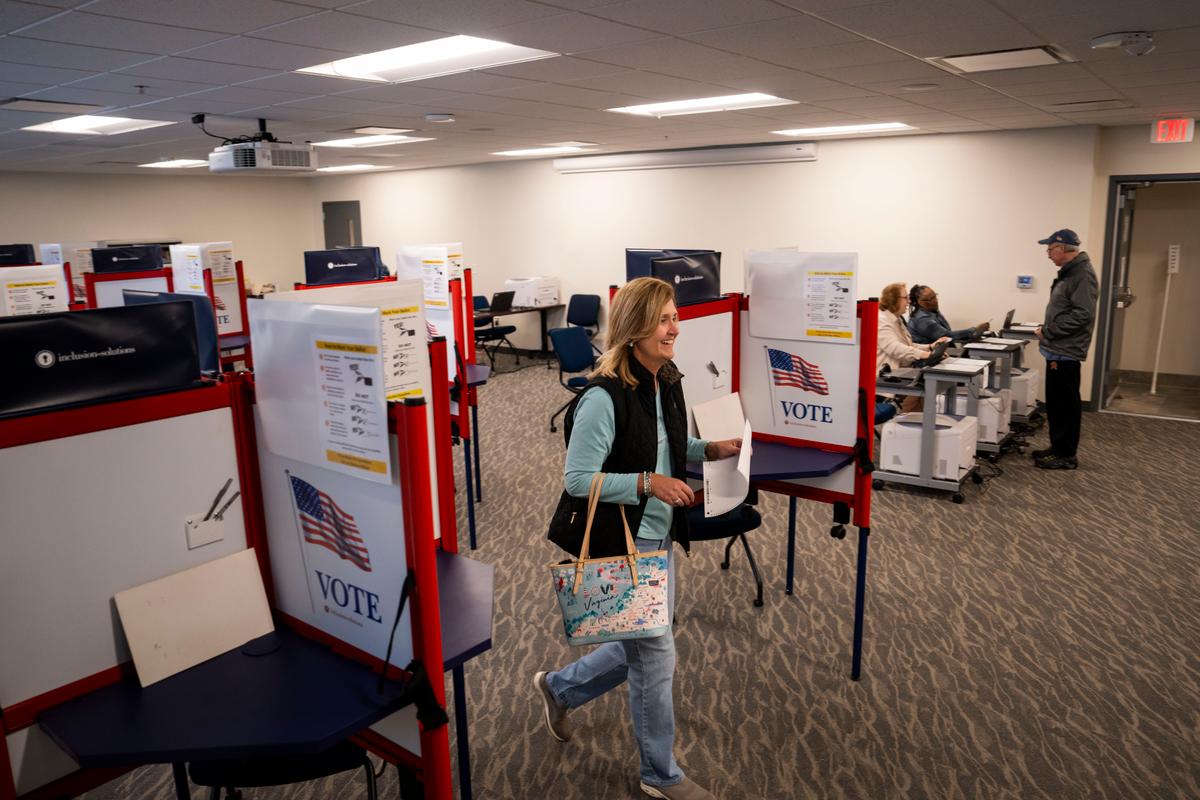 Shannon Ridgley, a 53-year-old government worker in Loudoun County, cast her vote for Trump in the Republican primary in Leesburg, Va., on March 2, 2024. (Madalina Vasiliu/Epoch Times)