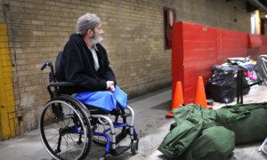 Homelessness Rises Among US Veterans for 1st Time in 12 Years as Immigration Crisis Escalates