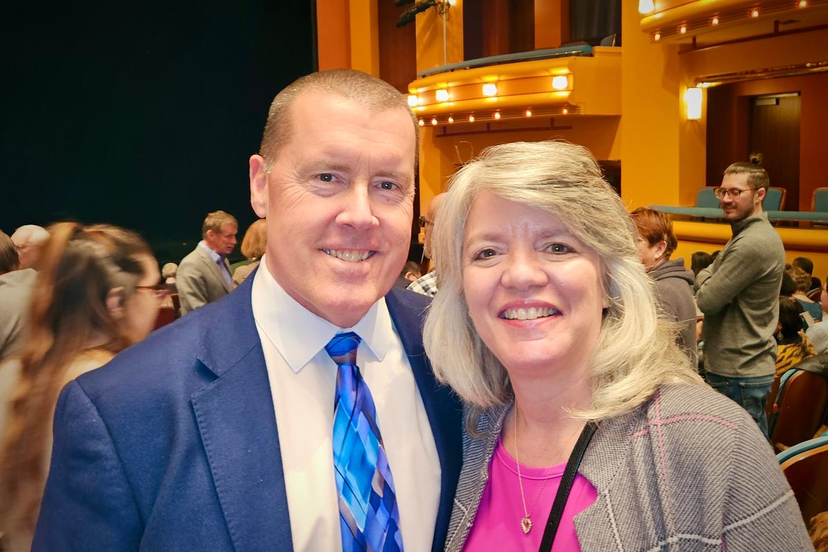 Artist Sees ‘Different Palettes’ on Shen Yun’s Stage