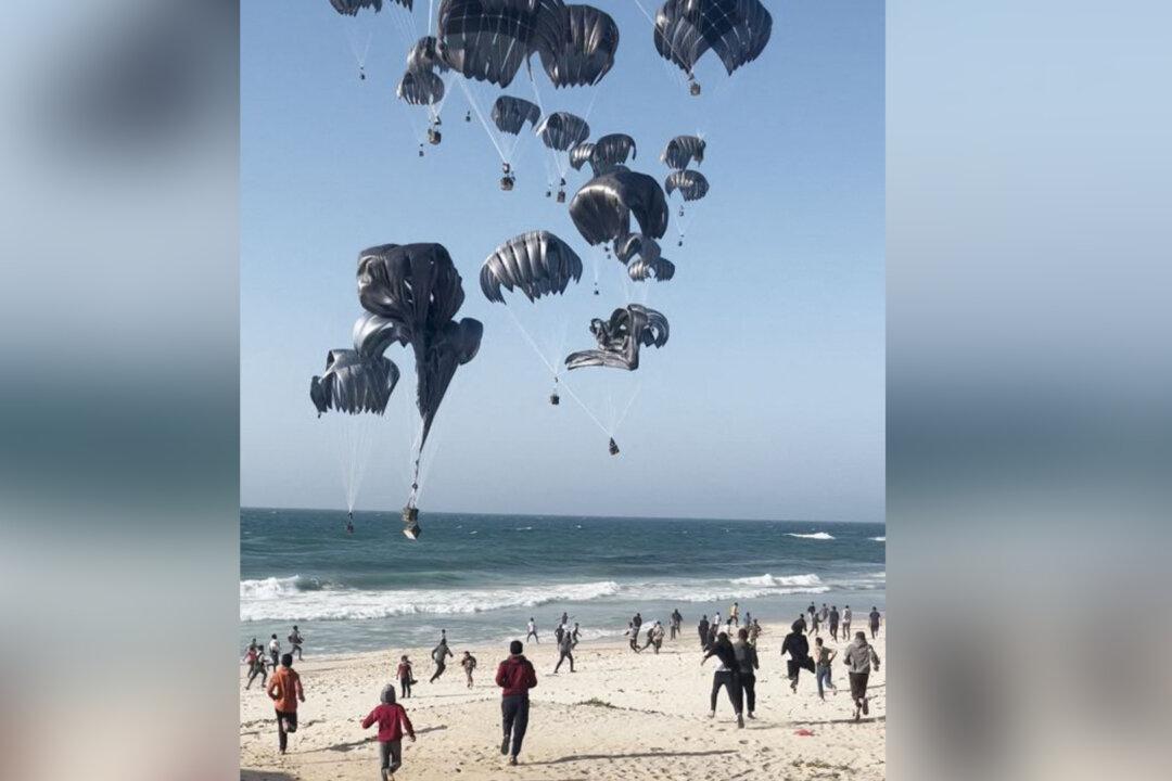 US Military Completes First Round of Food Airdrops Into Southern Gaza