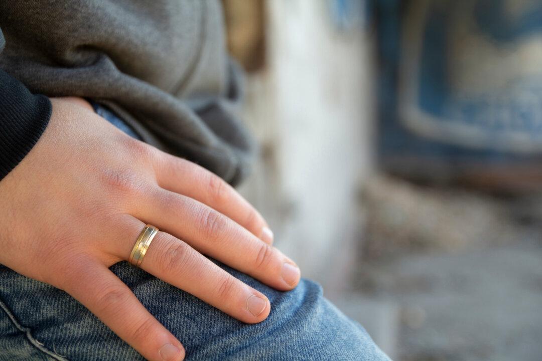 Men Gain Weight After Marriage: Study