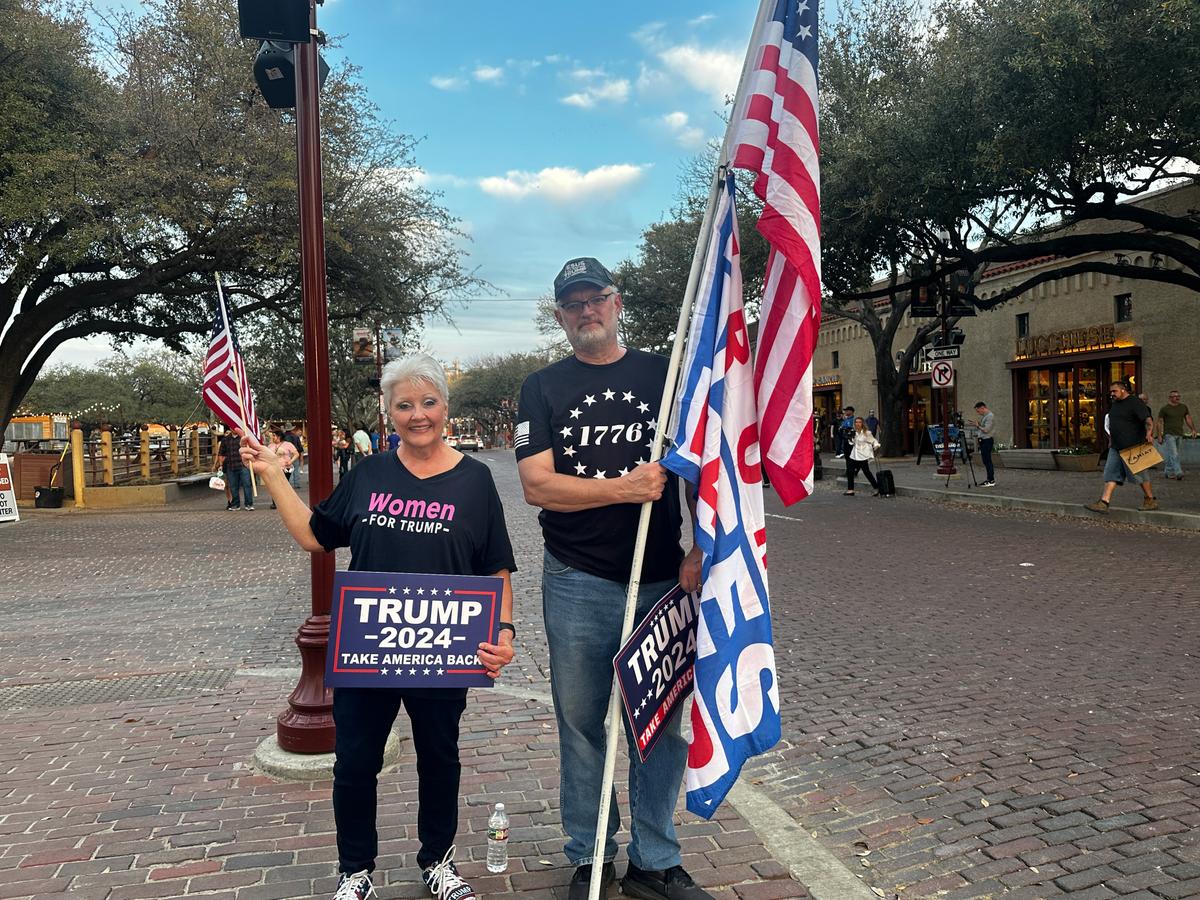 Trump supporters outside a Haley event in Fort Worth, Texas, on March 4, 2024. (Darlene Sanchez/The Epoch Times)