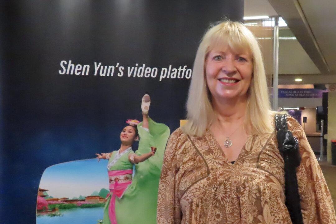 Shen Yun Is ‘The Whole Package,’ Says Retired Drama Teacher