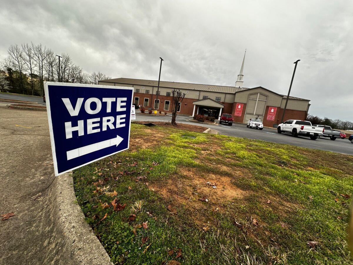 Jacksonville, Ark. polling location at First Baptist Church in Jacksonville, Ark., on March 5, 2024 (Savannah Pointer/Epoch Times)