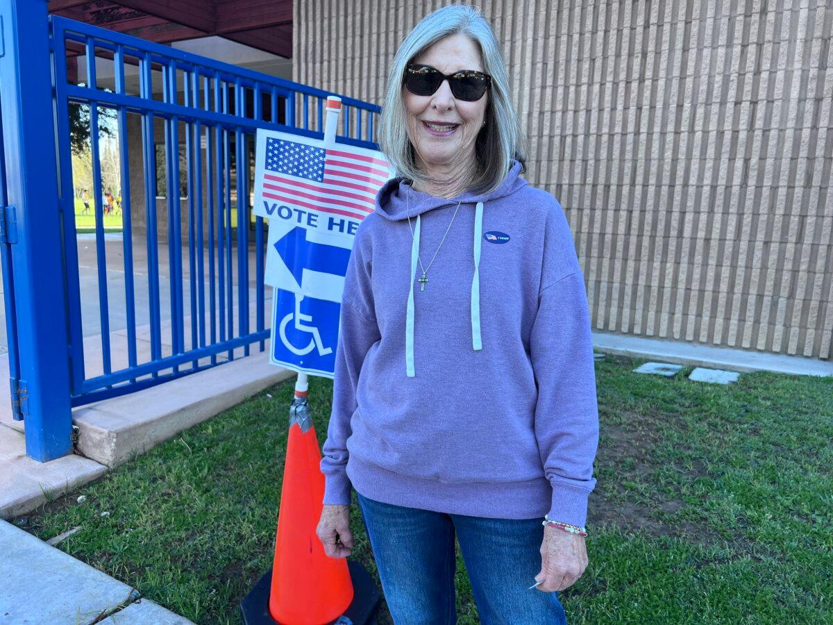Patricia Bowes, 75, of Bakersfield appears at the polling place at OC Actis Jr. High School in Bakersfield, Calif., on March 5, 2024. (Lawrence Wilson/The Epoch Times)