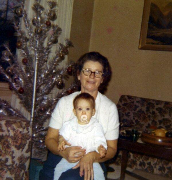 Young Stacy Lyn Harris with her grandmother. (Courtesy of Stacy Lyn Harris)