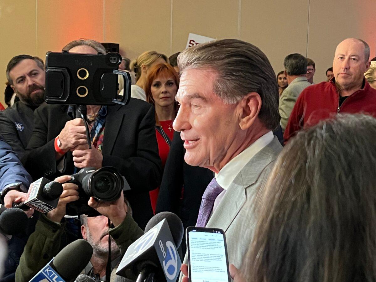 Californian Republican senate candidate Steve Garvey, a former baseball all-star, speaks to press at a watch party in Palm Desert, Calif., on March 5, 2024. (The Epoch Times)