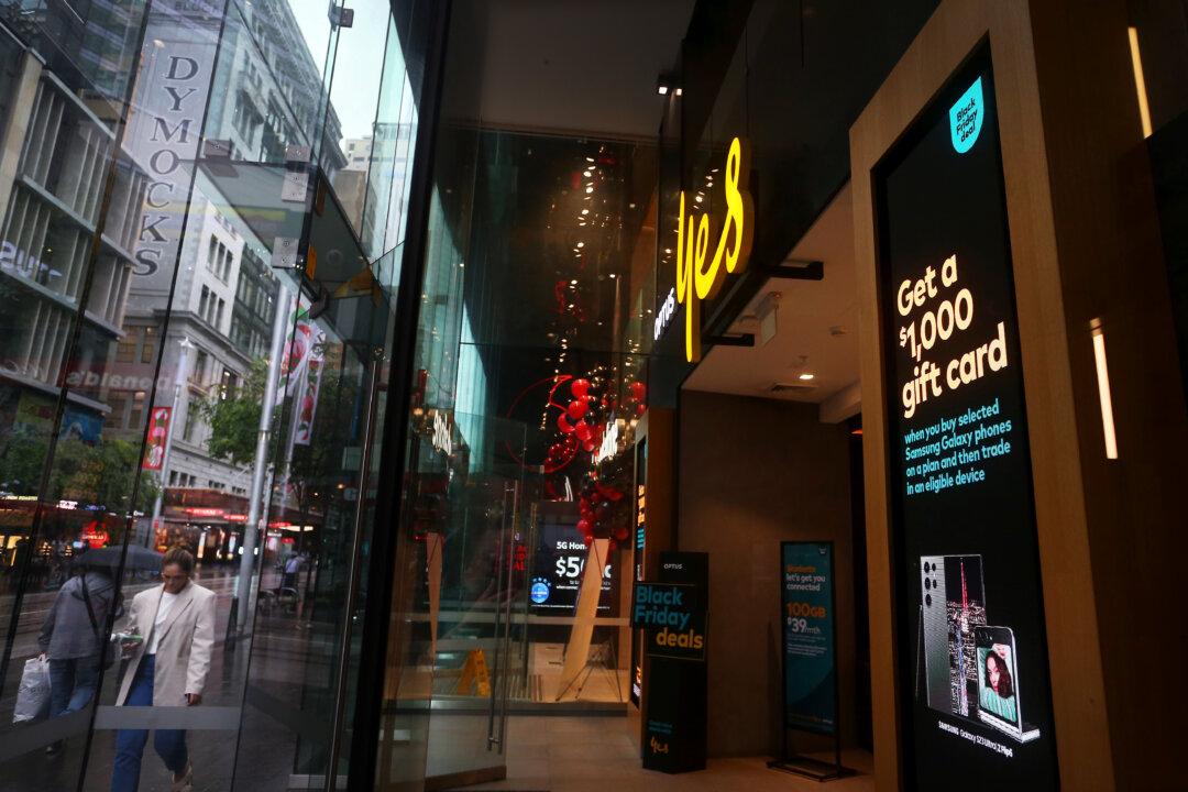 Regulator Fines Optus $1.5 Million for Large-Scale Safety Rules Violation