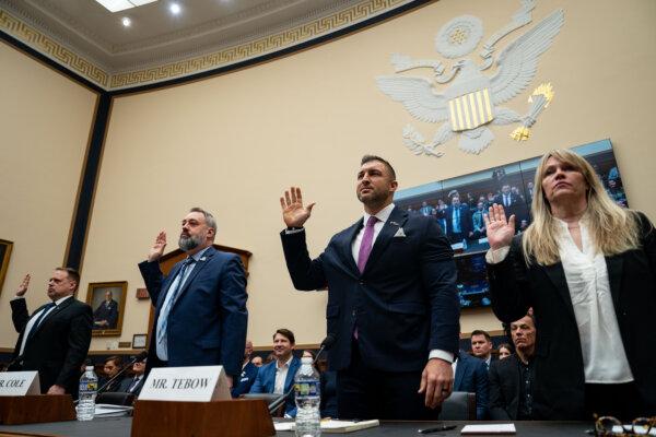 Former NFL Quarterback Tim Tebow Urges Congress to Empower ‘Warriors’ to Fight Child Sexual Exploitation