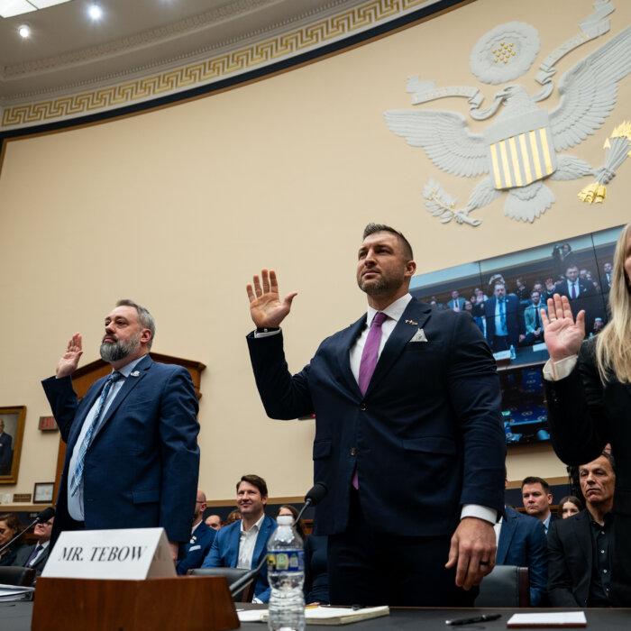 Former NFL Quarterback Tim Tebow Urges Congress to Empower ‘Warriors’ to Fight Child Sexual Exploitation