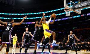De'Aaron Fox’s 44 Lead Kings Past Lakers