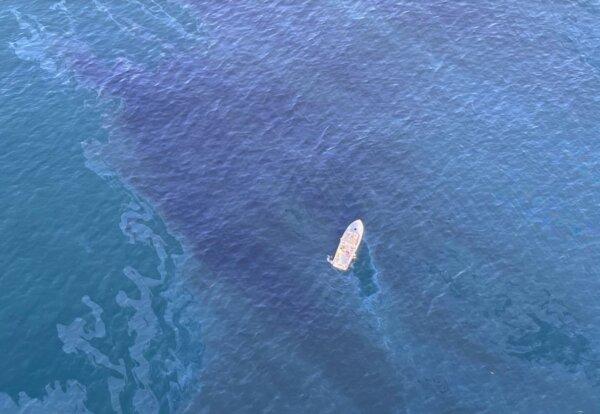 An oil sheen on the ocean off the coast of Huntington Beach, Calif., on March 8, 2024. (Petty Officer 1st Class Richard Brahm/U.S. Coast Guard via The Epoch Times)