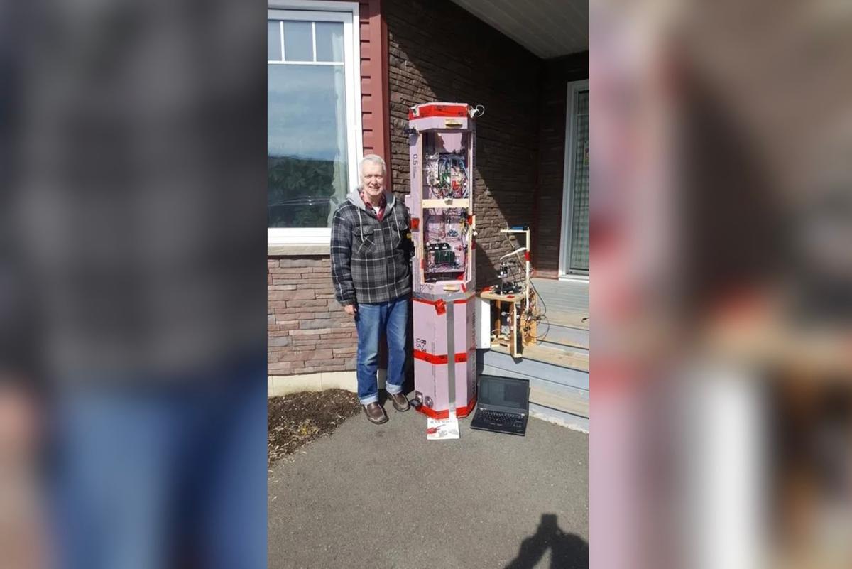 New Brunswick Volunteers Build Flying Telescope to See Total Eclipse Above the Clouds