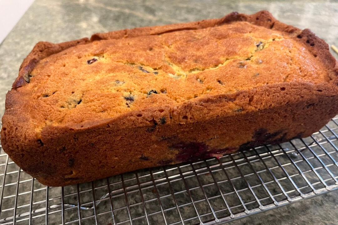 Blueberry Lemon Ricotta Loaf Is a Spring Treat