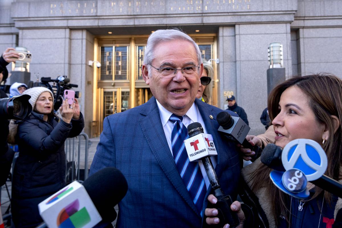 Menendez Pleads Not Guilty to New Obstruction Charges