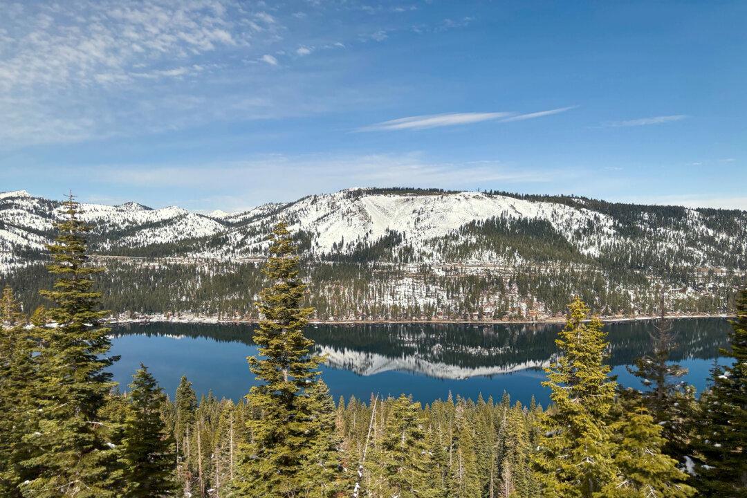 Riding This Train Through California’s Snowy Mountains Rules Right Now