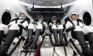 4 Astronauts From 4 Countries Return to Earth After 6 Months in Orbit