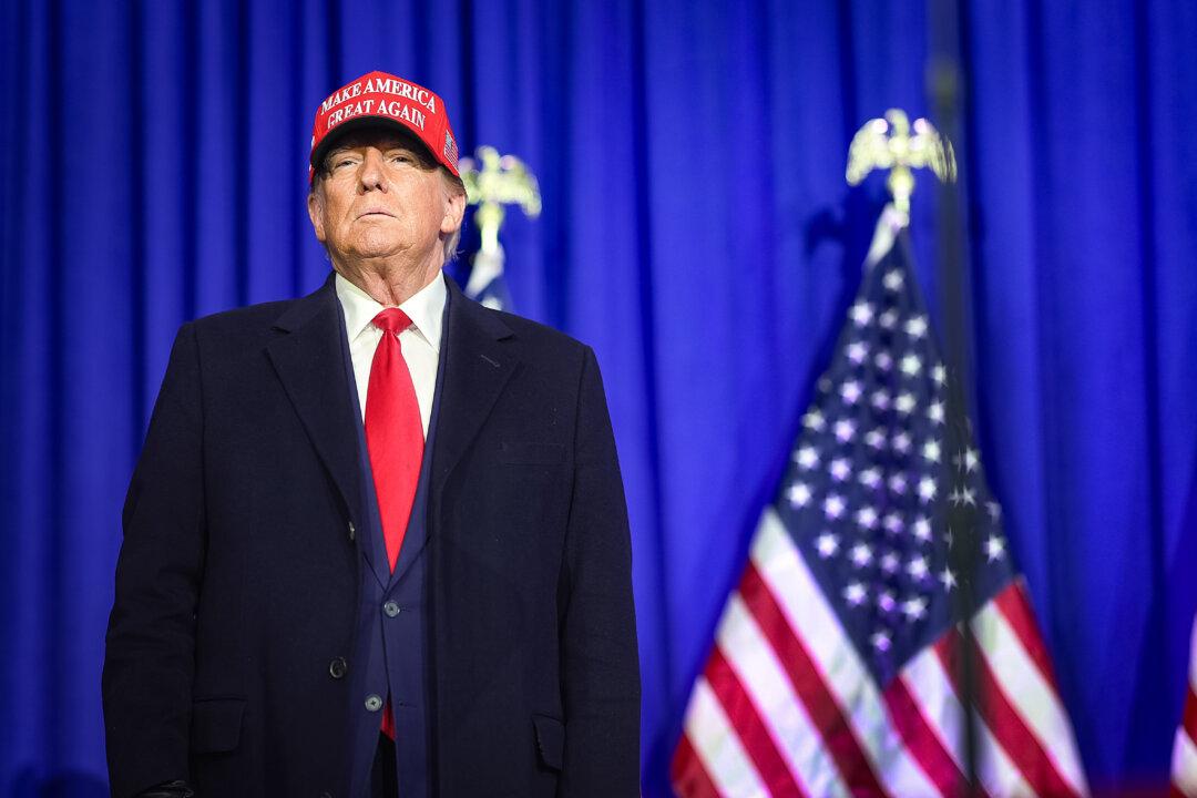 Trump Vows to Free Jan. 6 ‘Hostages’ in First Act as President