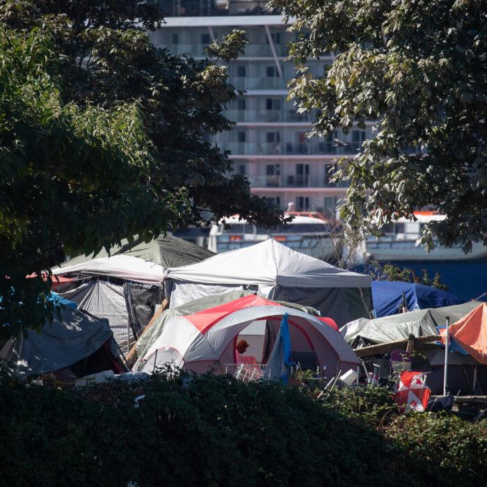 Vancouver Tent City to Temporarily Close Over Unsafe and Unhygienic Conditions