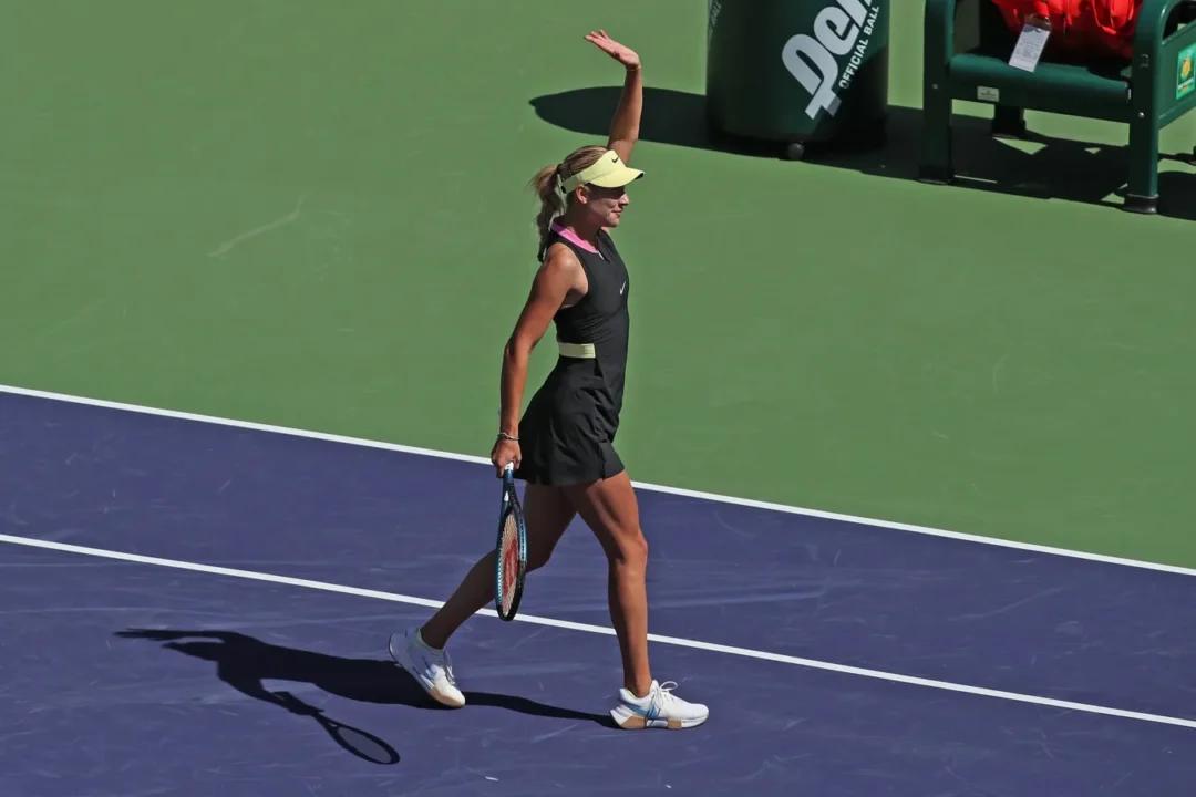 Caroline Wozniacki Wins Matchup of Moms in Indian Wells