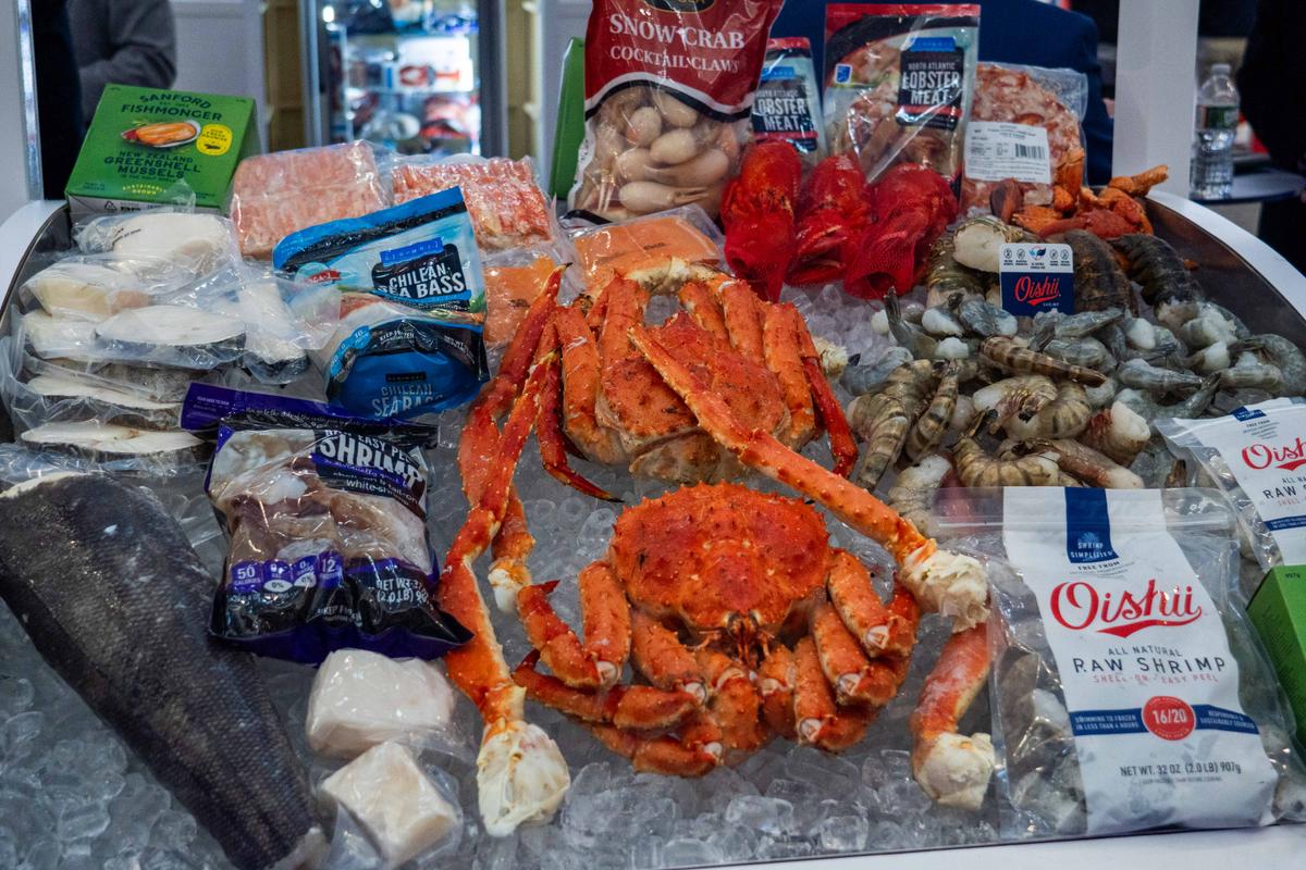 Fresh seafood in the North America Seafood Expo in Boston on March 11, 2024. (Pearl Chang/The Epoch Times)