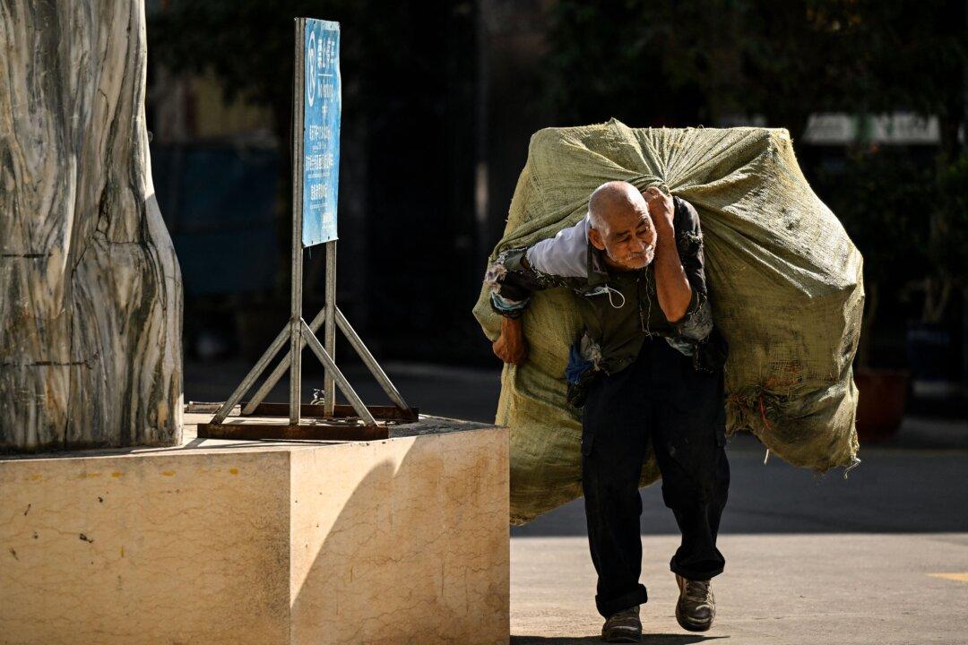 China Prepares to Raise Retirement Age Amid Aging Population and Unemployment Crisis