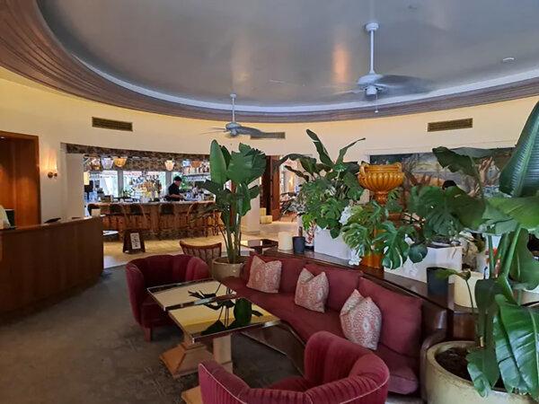 The leaf-filled lobby of the Plymouth Hotel South Beach. (Scott Hartbeck/TravelPulse/TNS)