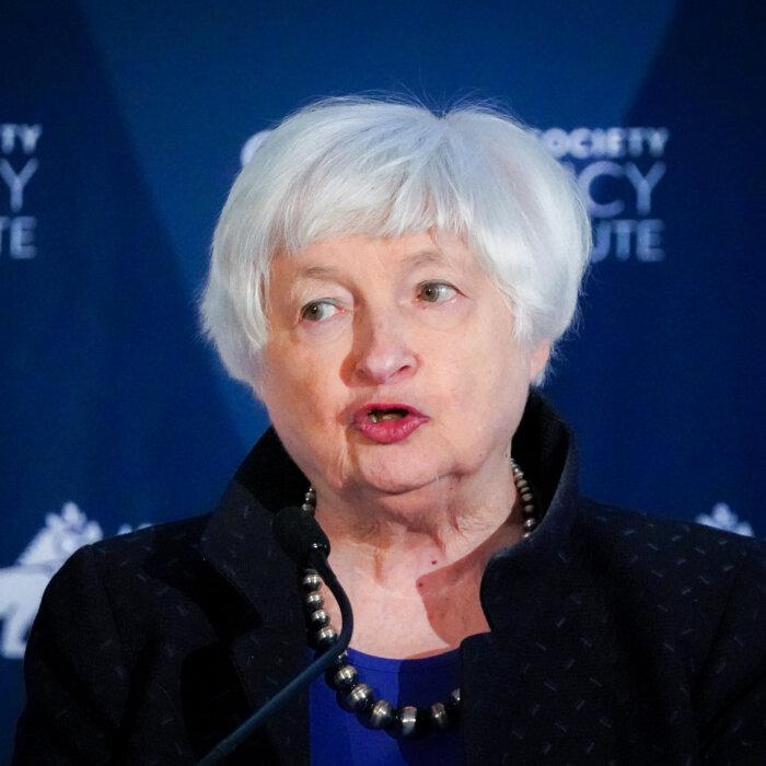 Yellen Says She Regrets Pushing the ‘Transitory’ Inflation Narrative as Price Pressures Tick Up