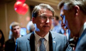 Pat McCrory Steps Down From No Labels as Group Prepares for Third-Party Presidential Ticket